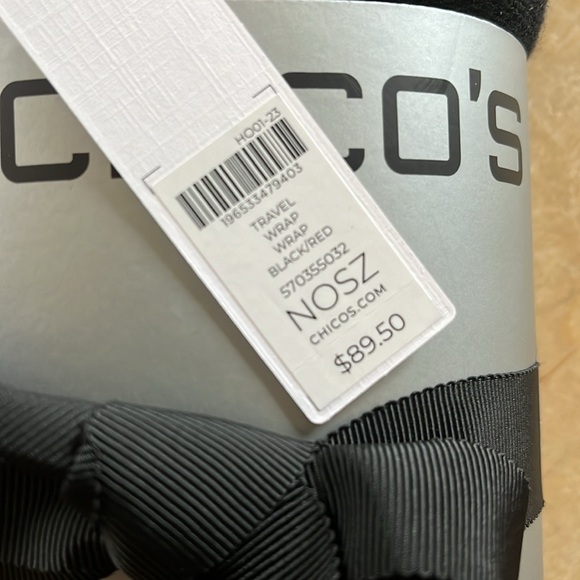 NWT Travel Wrap - Picture 2 of 4